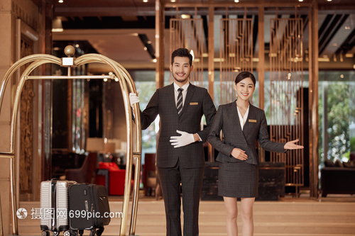 豪華酒店的專(zhuān)業(yè)服務(wù)人員形象與酒店管理